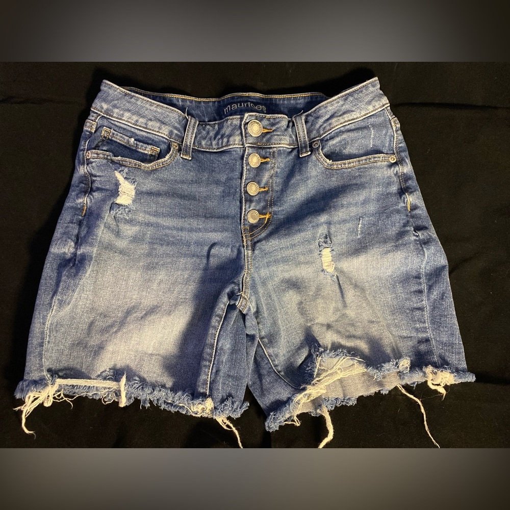Maurices button-fly distressed denim shorts-size 10
